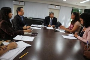 Reuniao do Secretario Jeronimo com Secretaria Fabia Reis e equipe (3)